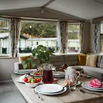 아파트 Beautiful 3bed Caravan On Windermere - On White Cross Bay