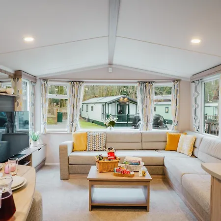 Beautiful 3bed Caravan On Windermere - On White Cross Bay *