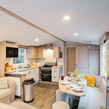 شقة Beautiful 3bed Caravan On Windermere - On White Cross Bay