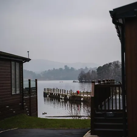 Beautiful 3bed Caravan On Windermere - On White Cross Bay