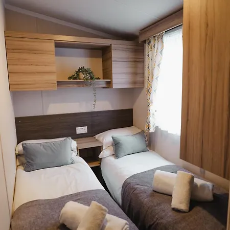 Beautiful 3bed Caravan On Windermere - On White Cross Bay