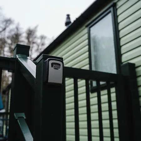 Beautiful 3bed Caravan On Windermere - On White Cross Bay Apartman *